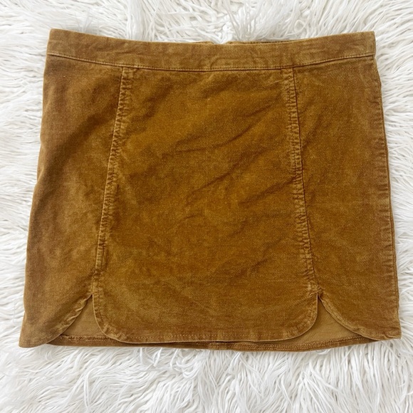 Classic Tan Women's Skirt - Picture 1 of 3